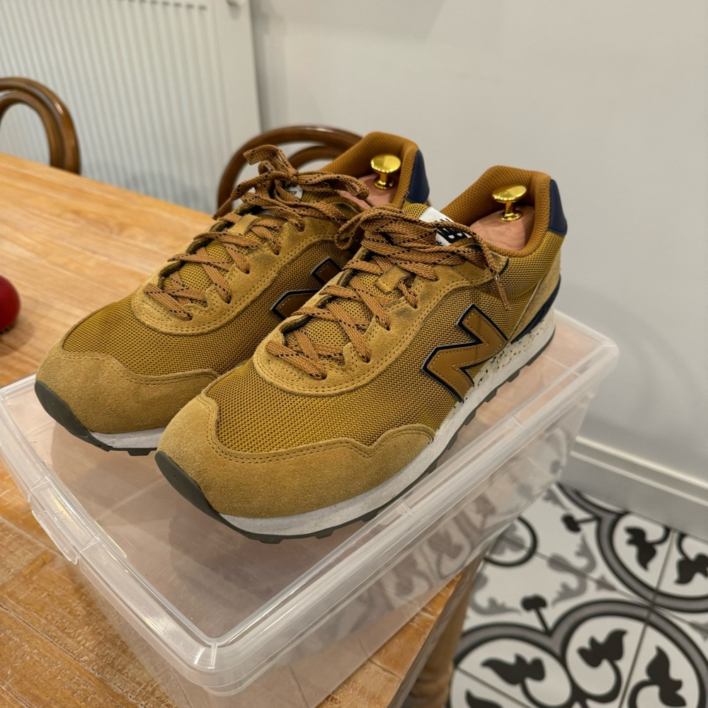 EUC Gold New Balance sz 12